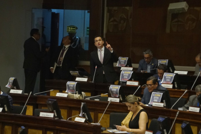 Proceso. Jorge Peñafiel, legislador interpelante, de Construye, durante su presentación de alegatos contra Wilman Terán y Maribel Barreno.