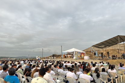 Escena. Fieles se congregan en el Santuario María Madre de Guayaquil.