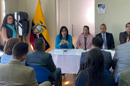 Desde la izquierda: Solanda Goyes y Yolanda Yupangui hablan de las prioridades del Consejo de la Judicatura, tras la llegada de Mario Godoy.