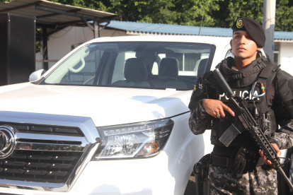 El Ministerio del Interior anunció que una concesionaria china donó dos camionetas a la Direccción Nacional especializada en la resolución de casos de secuestro y extorsión