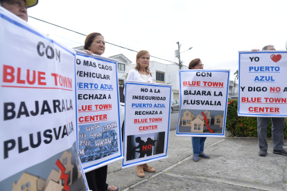 Residentes. Decenas de residentes le contaron a EXPRESO lo negativa que sería la construcción del Blue Town Center. Aseguran que la paz y seguridad se verán afectadas.