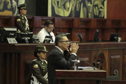 Wilman Terán presenta su defensa ante la Asamblea Nacional.