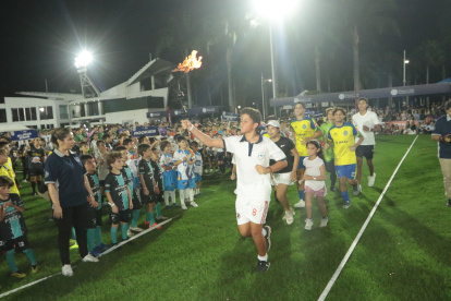 Sergio Castro fue el encargado de llevar la tea olímpica .