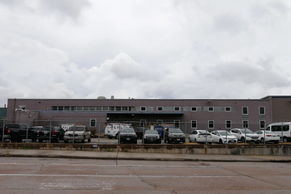 Fotografía de archivo del almacén que originalmente fue elegido por Southwest Key Programs para albergar a niños inmigrantes no acompañados hoy, en Houston (EE.UU.).