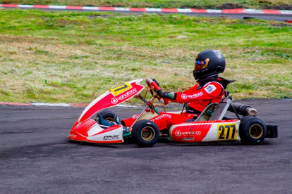 La kartista ecuatoriana Doménika Arellano forma parte del Team Uanataca.