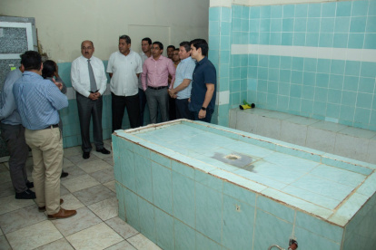 Hecho. Las autoridades locales firmaron el acuerdo para la renovación.