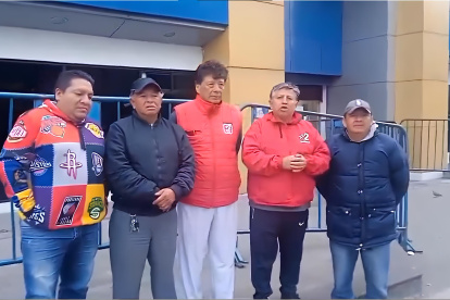 Carlos Castellanos, presidente del Frente Popular en Pichincha, saliendo de la Unidad de Flagrancia.