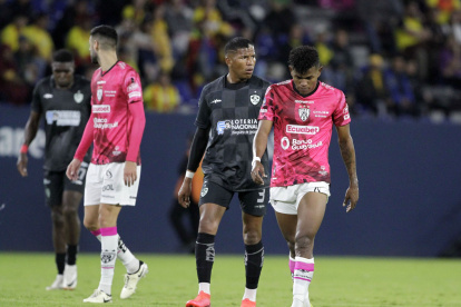 Tras aceptar la adulteración de identidad, Independiente del Valle anunció ya la rescisión del contrato de Bolaños (foto grande), quien llegó esta temporada al club.