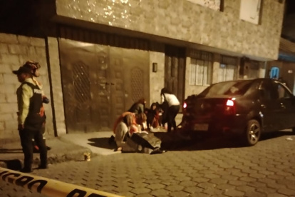 Un padre y su hijo fueron asesinados a tiros durante un robo en la calle Francisco Becerra