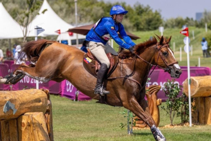 Nicolás Wettstein, jinete suizo-ecuatoriano, participará por tercera vez en unos Juegos Olímpicos representando a Ecuador.