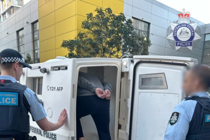 Sídney. Aparece uno de los detenidos por estar implicado en el tráfico de mujeres y niños.