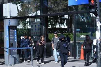 Referencial: Los jóvenes quiteños que estén cursando estudios de tercer nivel en universidades, institutos y conservatorios públicos pueden participar para la ayuda económica