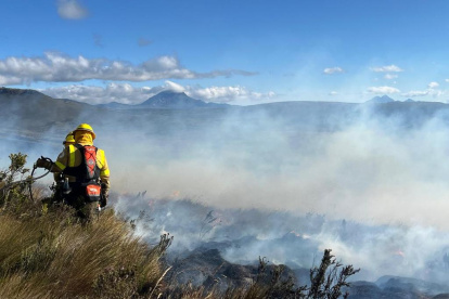 Las llamas en un páramo de Píntag empezaron en la madrugada del 24 de julio de 2024.