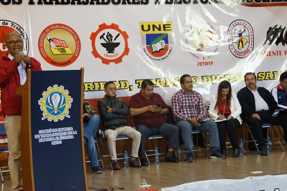 Los dirigentes hacen un llamado a la unidad para la oposición a las políticas gubernamentales y sobre el proceso electoral.