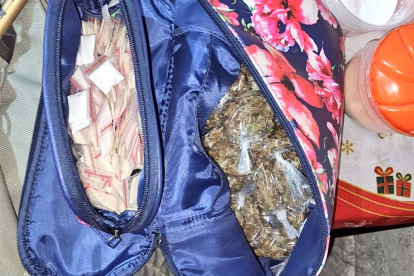 En dos inmuebles allanados por la Policía encontró droga.