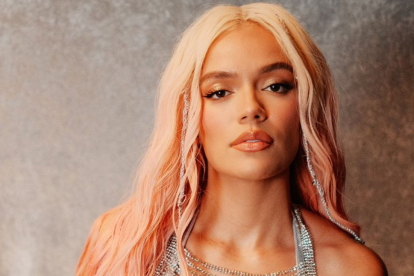 Karol G y Peso Pluma se llevan 5 galardones.