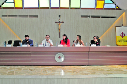 Charla. Iván Ruiz, compartió su conocimiento académico sobre el autismo.