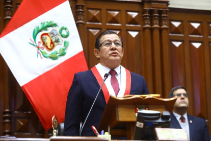 Eduardo Salhuana, nuevo presidente del Congreso de Perú.