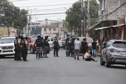 Se conoce preliminarmente que los bomberos acudían al rescate de una persona ahogada.
