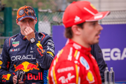 Mad Max (i) salió contrariado, tras llegar primero pero ser desplazado.