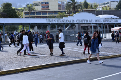 Elecciones. El CES dispuso que se repita el proceso en la universidad.