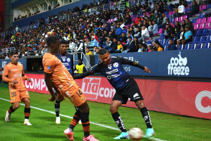 Independiente Jr  eliminó a Barcelona de la Copa Ecuador.