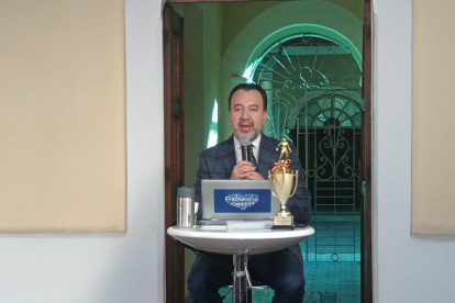 El alcalde Pabel Muñoz durante su programa semanal de Frecuencia Quiteña de este lunes 29 de julio