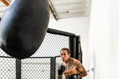 Chito disputó el título del peso gallo de UFC, en marzo pasado.