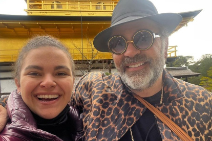 Lucero con su padre.