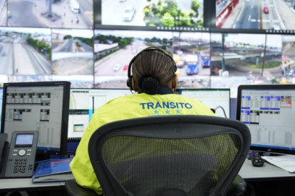 Los agentes de tránsito realizarán las multas desde las computadoras