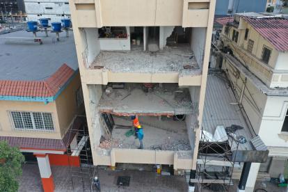 Vista desde un drone del edificio Fantasía, ubicado en la avenida 9 de Octubre.