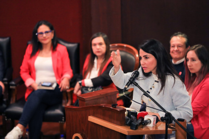 La presidenta de la Revolución Ciudadana, Luisa González, en la reunión de las izquierdas.