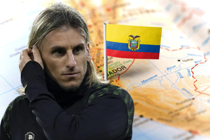 Beccacece no fue futbolista profesional, solo jugó de forma amateur en la posición de lateral derecho.