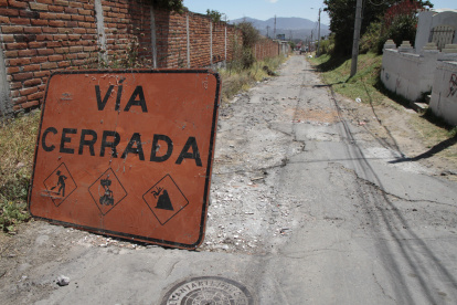 En sectores donde  solo había fincas, hoy se han instalados ciudadelas, colegios y fábricas. Este es el caso de la av. De Los Conquistadores y Velasco Ibarra, donde usuarios piden una pronta intervención por el mal estado de la calle.