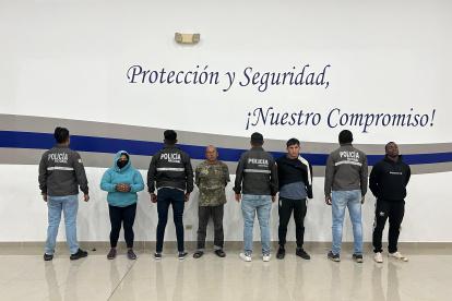 Tres hombres y una mujer fueron aprehendidos por la Policía.