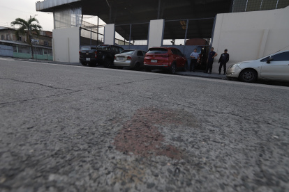 El ataque ocurrió la tarde del 31 de julio, en las calles Novena y Argentina. Una joven quedó herida como víctima colateral