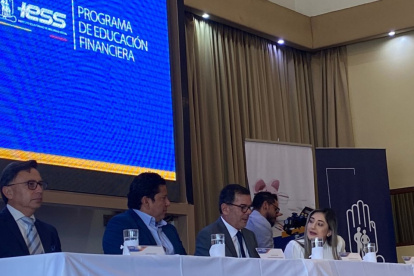 El IESS lanzó el programa de educación financiera, tras una disposición de la Superintendencia de Bancos.