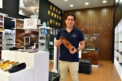 Emprendedor. Nelson Arias, director de ventas de D’Aron. Él ya forma parte de la segunda generación.