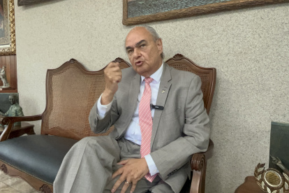 Educación. Abelardo García Calderón creó, en 1995, el diseño curricular y el modelo que se implantó para la secundaria del IPAC.