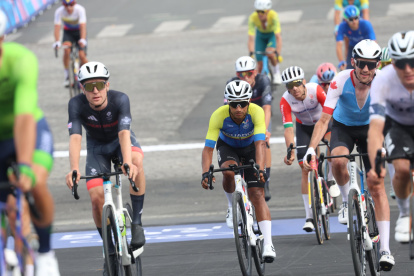 Narváez avanzaba bien en la prueba hasta pasado los primeros 100 kilómetros, llegó a ser cuarto.