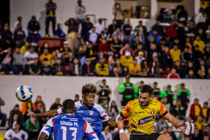 El delantero de Barcelona, Octavio Rivero logró su primer gol en el campeonato frente a Imbabura