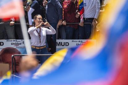 La periodista Dayana Krays fue detenida tras cubrir la protesta convocada por la líder opositora de Venezuela María Corina Machado