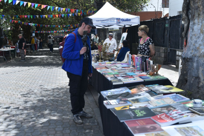 Feria. Ropa, artesanías, adornos se mostraron en la feria de La Mariscal.