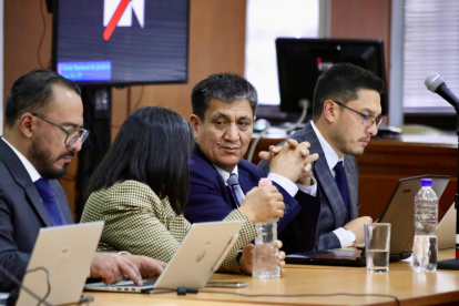 El fiscal general del Estado subrogante, Wilson Toainga, asistió a la audiencia en donde el Tribunal dio a conocer la sentencia en contra de cuatro expolicías.