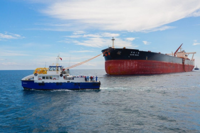 El primer efecto que se esperaría es una menor compra de petróleo, y por ende su caída en el precio