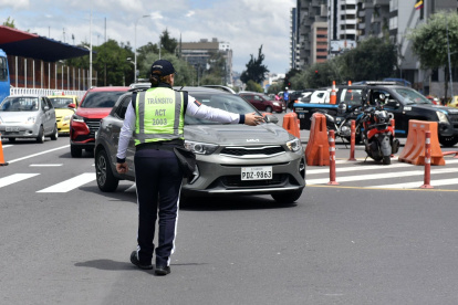 En la avenida de Los Shyris se van a realizar operativos preventivos de velocidad en Quito.