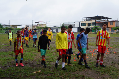 Tras la vinculación de Pacho a PSG, los pelados entrenaron con más motivación.