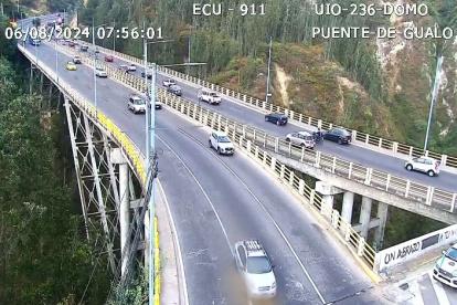 La emergencia ocurrió en el puente de Gualo, en la avenida Simón Bolívar.