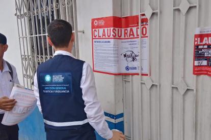 La clausura la realizó la dirección de justicia y vigilancia del Municipio de Guayaquil
