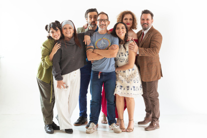 Entomces Alicia cayó.